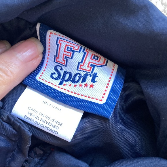 5/$25 Puffy red and navy zip front vest. Little boys size 5 brand is FP Sport. - Picture 5 of 7